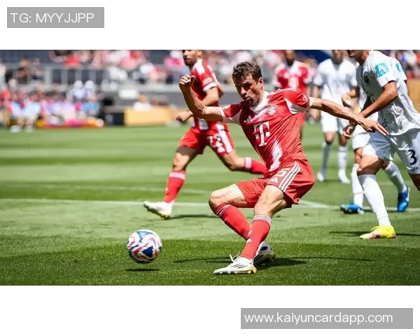 拜仁对阵弗赖堡海报发布迪亚斯卡尔贝斯特齐亮相剑指三分